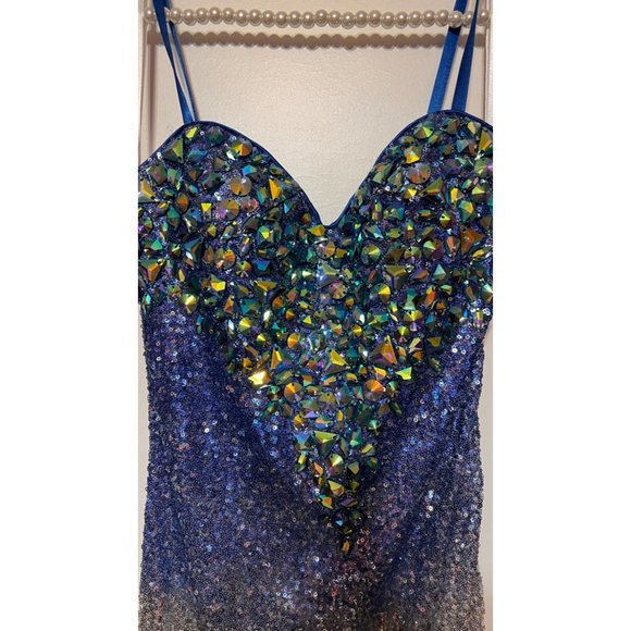 Dave & Johnny Formal Gown NWT long with slit - Picture 4 of 13